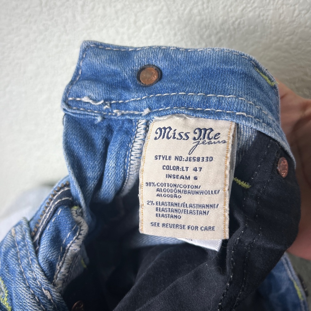 Miss Me Jeans Shorts Low Rise Arrow Embroidered Light Denim Mid 25 - Picture 7 of 11